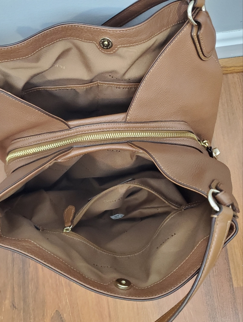 Coach Tan Leather Shoulder Bag - Picture 15 of 16